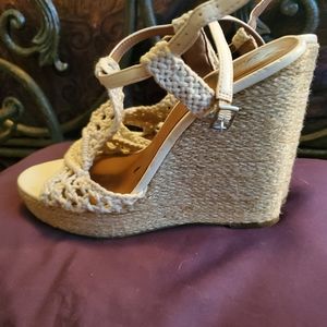 Wedge Lucky Brand